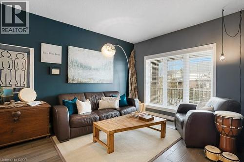 64 Blossomfield Crescent, Cambridge, ON - Indoor Photo Showing Living Room
