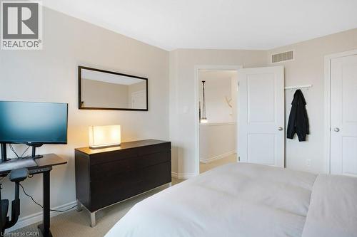 64 Blossomfield Crescent, Cambridge, ON - Indoor Photo Showing Bedroom