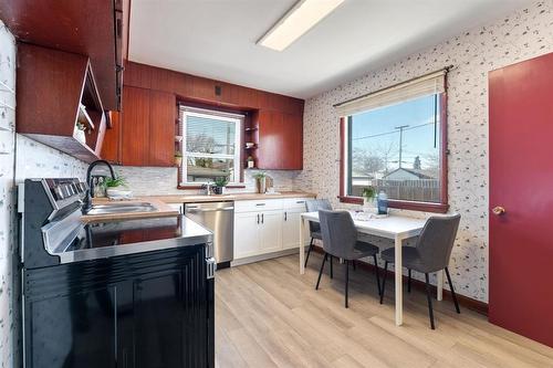 1083 Inkster Boulevard, Winnipeg, MB - Indoor