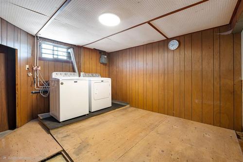 1083 Inkster Boulevard, Winnipeg, MB - Indoor Photo Showing Laundry Room