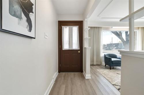 1083 Inkster Boulevard, Winnipeg, MB - Indoor Photo Showing Other Room