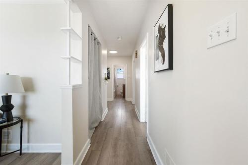 1083 Inkster Boulevard, Winnipeg, MB - Indoor Photo Showing Other Room