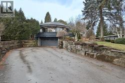 1352 NOCTURNE Court  Mississauga, ON L5H 2L8