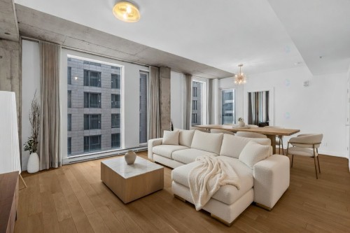 301-221 Rue St-Jacques  Montréal (Ville-Marie), QC H2Y 1M6