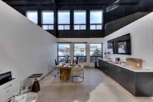 Entrepôt - 2473  - 2475 Rue Guénette, Montréal (Saint-Laurent), QC - Indoor Photo Showing Other Room