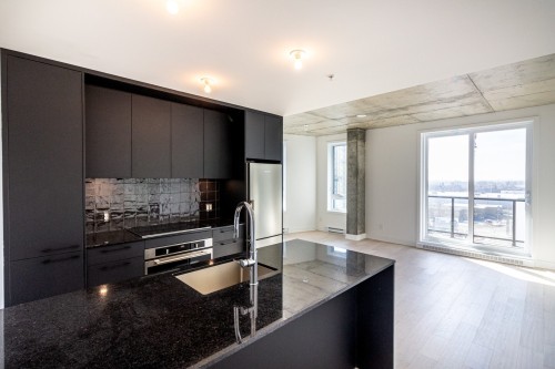 Cuisine - 824-7227 Boul. Newman, Montréal (Lasalle), QC - Indoor Photo Showing Kitchen