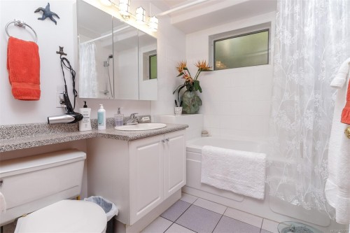 10741 Chemainus Rd, Ladysmith, BC 