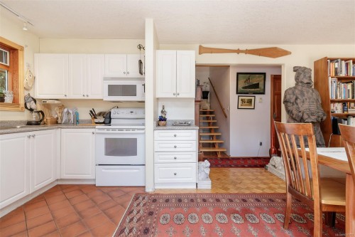 10741 Chemainus Rd, Ladysmith, BC 