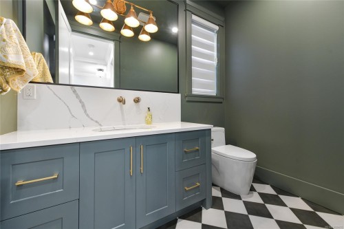 25 Howe St, Victoria, BC 