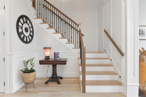 25 Howe St, Victoria, BC 