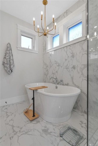 25 Howe St, Victoria, BC 