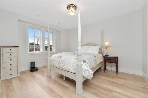 25 Howe St, Victoria, BC 