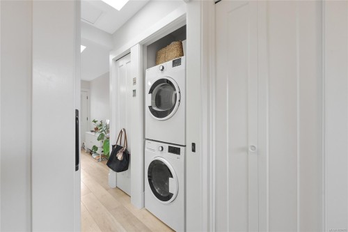 25 Howe St, Victoria, BC 