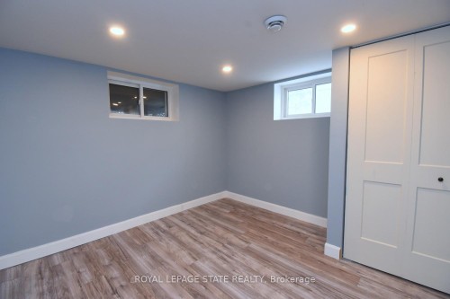 302 East 27Th Street, Hamilton, ON - Indoor Photo Showing Other Room