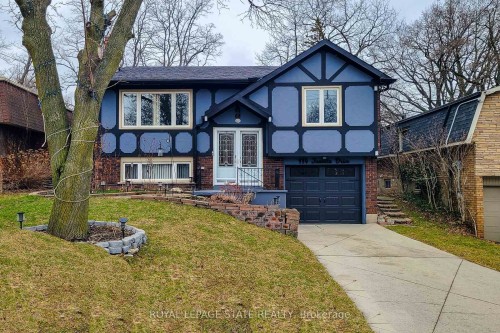 114 Juanita Drive, Hamilton, ON - Outdoor With Facade