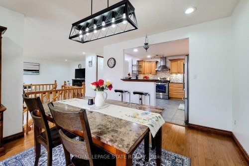 114 Juanita Drive, Hamilton, ON - Indoor Photo Showing Dining Room