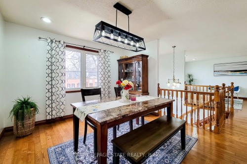 114 Juanita Drive, Hamilton, ON - Indoor Photo Showing Dining Room
