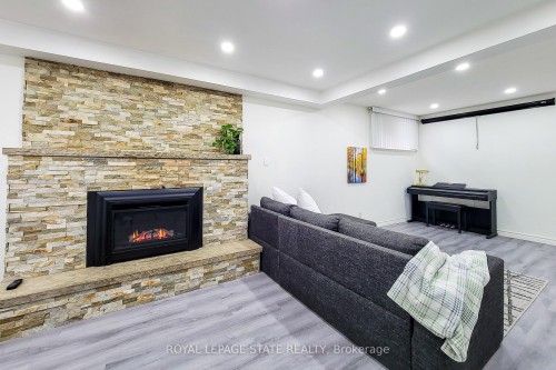 114 Juanita Drive, Hamilton, ON - Indoor Photo Showing Living Room With Fireplace