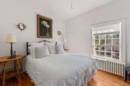 3804 Main Street, Lincoln, ON - Indoor Photo Showing Bedroom