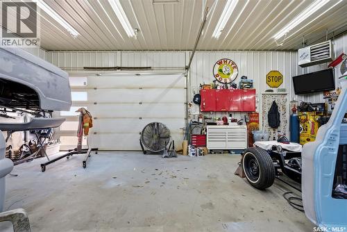 160 Elgin Crescent, Lumsden, SK - Indoor Photo Showing Garage