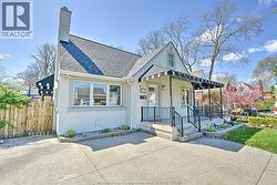 2525 Windermere ROAD Windsor, ON N8W 2T5