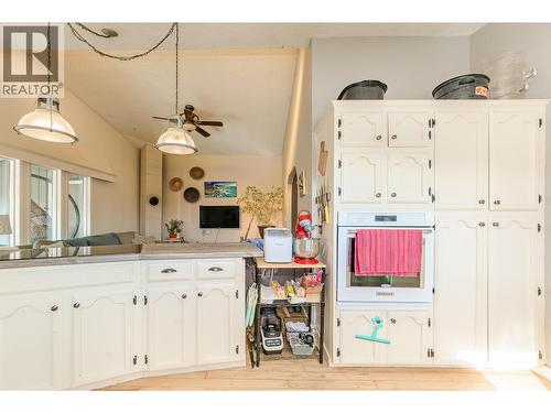 3668 Trinity Valley Road, Enderby, BC - Indoor