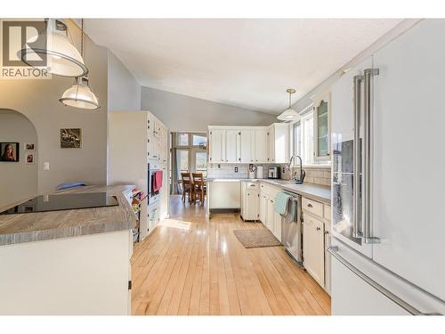 3668 Trinity Valley Road, Enderby, BC - Indoor Photo Showing Kitchen
