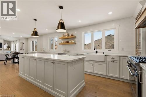 204 Falling Brook Drive, Ancaster, ON - Indoor Photo Showing Kitchen With Upgraded Kitchen