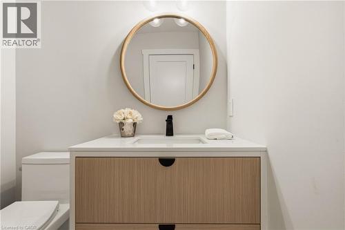 204 Falling Brook Drive, Ancaster, ON - Indoor Photo Showing Bathroom