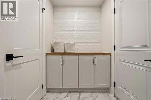 204 Falling Brook Drive, Ancaster, ON - Indoor Photo Showing Other Room