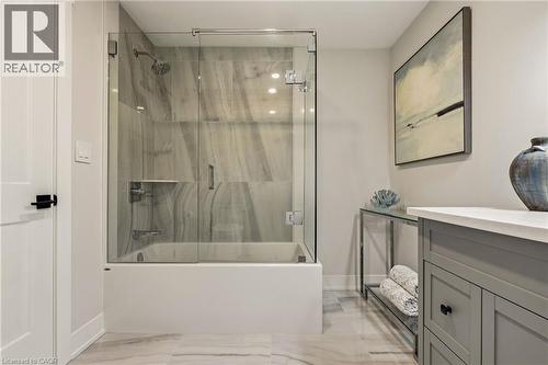 204 Falling Brook Drive, Ancaster, ON - Indoor Photo Showing Bathroom