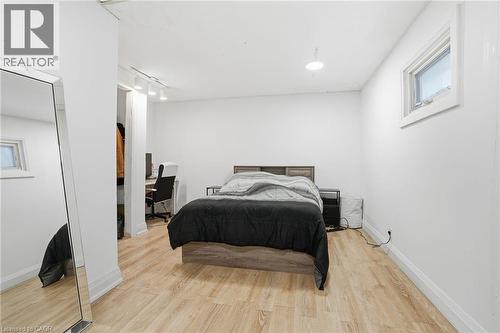 4 Hilda Street, St. Catharines, ON - Indoor Photo Showing Bedroom