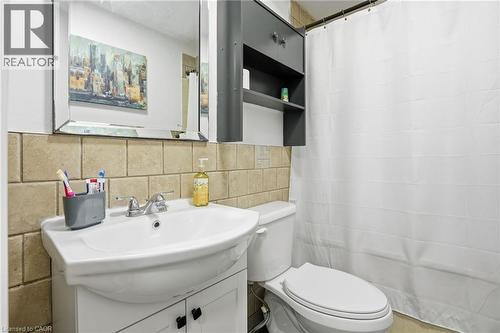 4 Hilda Street, St. Catharines, ON - Indoor Photo Showing Bathroom