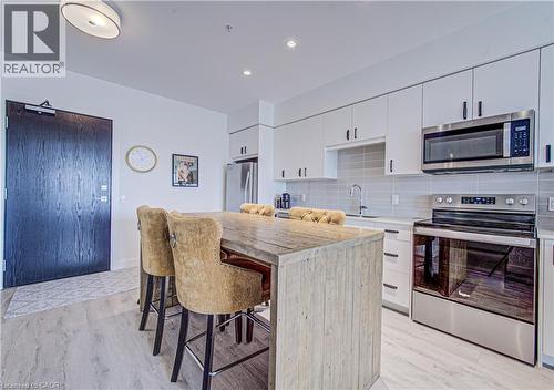 50 Grand Avenue S Unit# 609, Cambridge, ON - Indoor Photo Showing Kitchen