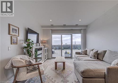 50 Grand Avenue S Unit# 609, Cambridge, ON - Indoor Photo Showing Living Room