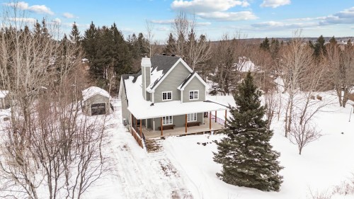 1013 Rue du Palais  Prévost, QC J0R 1T0