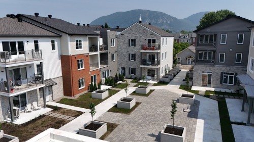 Overall view - 237-251 Rue St-Jean-Baptiste, Beloeil, QC - Outdoor