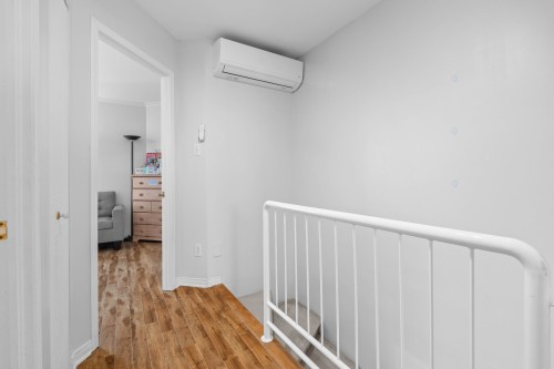 Corridor - 851 Rue Primeau, Saint-Eustache, QC - Indoor