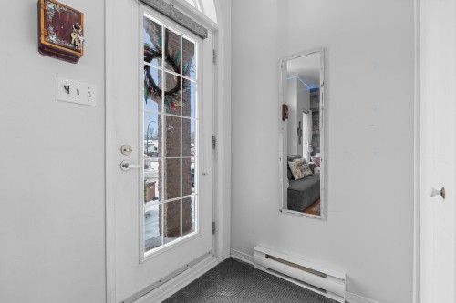 Hall d'entrée/Vestibule - 851 Rue Primeau, Saint-Eustache, QC - Indoor Photo Showing Other Room