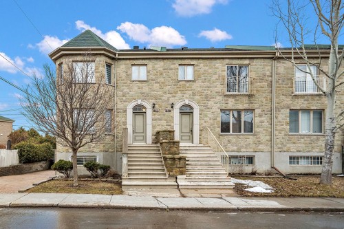 962 Rue Maheu  Montréal (Saint-Laurent), QC H4M 2Y8