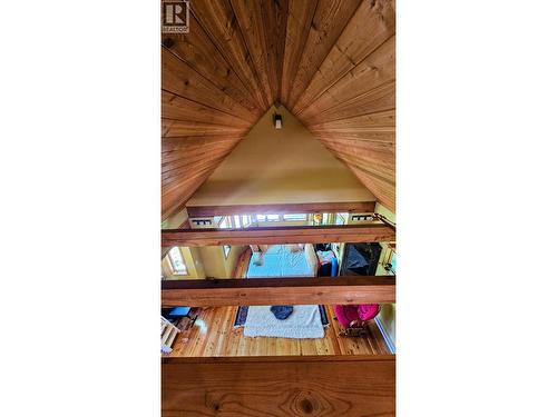 8496 B Procter Road E, Procter, BC - Indoor