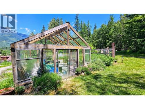 8496 B Procter Road E, Procter, BC - Outdoor