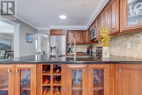 3339 Cactus Gate, Mississauga, ON - Indoor Photo Showing Kitchen With Double Sink