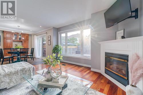 3339 Cactus Gate, Mississauga, ON - Indoor Photo Showing Living Room With Fireplace