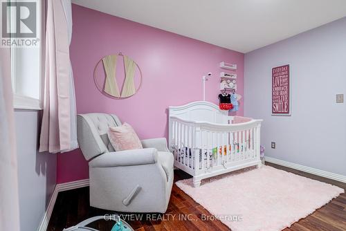 3339 Cactus Gate, Mississauga, ON - Indoor Photo Showing Bedroom