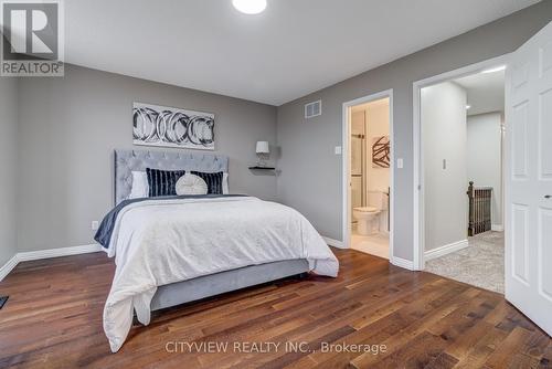 3339 Cactus Gate, Mississauga, ON - Indoor Photo Showing Bedroom