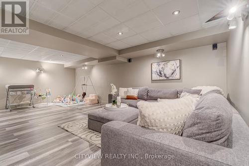 3339 Cactus Gate, Mississauga, ON - Indoor Photo Showing Bedroom