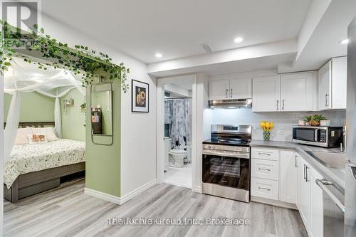 609 Simon Street, Shelburne, ON - Indoor Photo Showing Kitchen