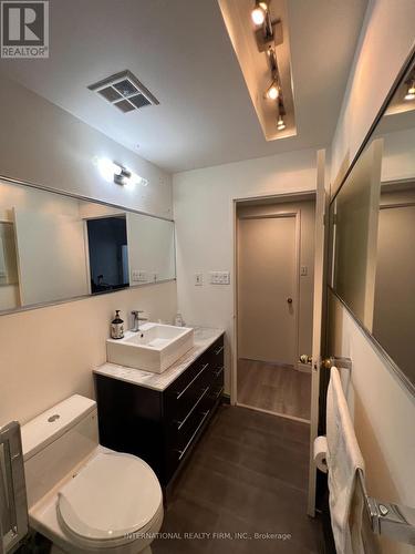 Ph5 - 65 Scadding Avenue, Toronto, ON - Indoor Photo Showing Bathroom