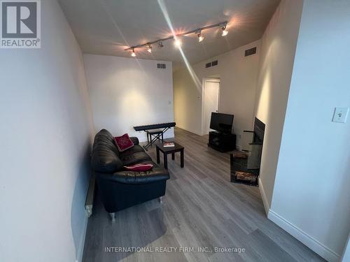 Living Room - Ph5 - 65 Scadding Avenue, Toronto, ON - Indoor Photo Showing Other Room